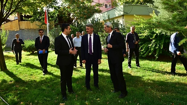 Vali Baruş, Mahalle Muhtarlarını Ziyaret Etti