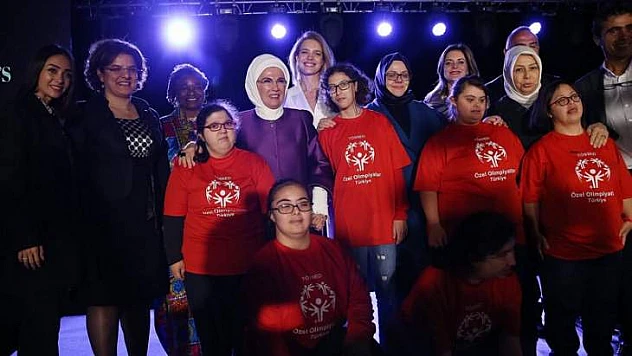 Çalık 'Let's Talk' Sempozyumuna Katıldı