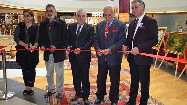 Malatya Park AVM'de İpek ve Yün Halı Sergisi Açıldı