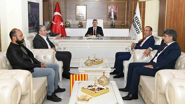 Başkan Çınar, Evkur Yeni Malatyaspor Kulüp Yönetimini Ağırladı