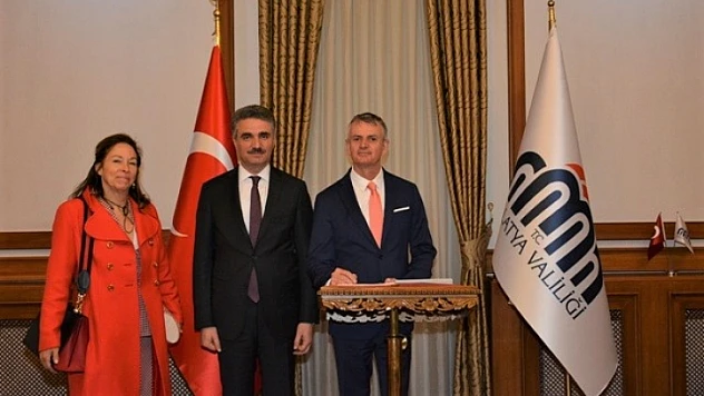 Kanada Ankara Büyükelçisi Chris Cooter, Vali Aydın Baruş'u Ziyaret Etti