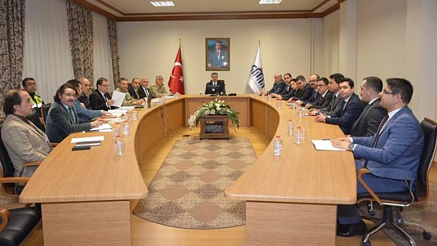 Öncelik Hayatın, Öncelik Yayanın