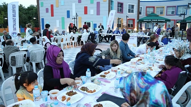 Başkan Güder, Özel Gereksinimli Öğrenciler ve Aileleri İle İftar Yaptı