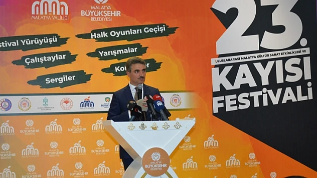 Vali Baruş Kayısı Festivali Bilgilendirme Toplantısına Katıldı