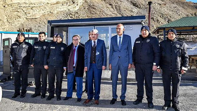 Büyükşehirden Gündüzbey Polis Kontrol Noktasına Yeni Kabin