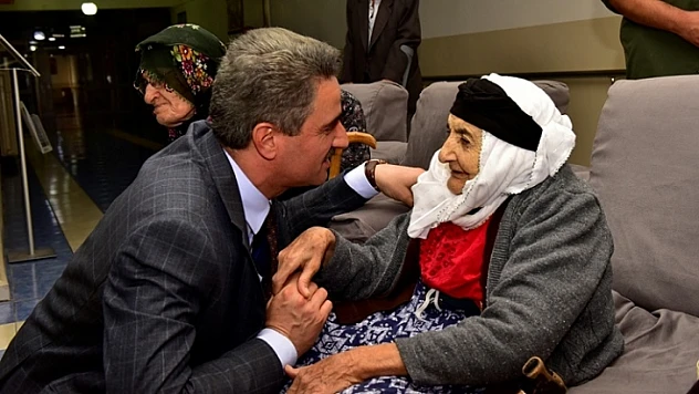 Vali Baruş, Huzurevi ve Yaşlı Bakım Merkezini Ziyaret Etti