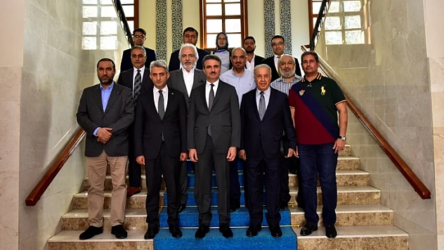 Bahreyn'li İş Adamları Vali Baruş'u Ziyaret Etti