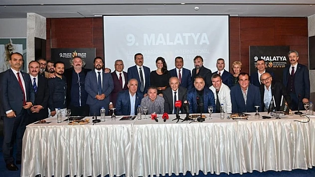 Sanatçılar Toplumun Lokomotifi Ve Önderleridir