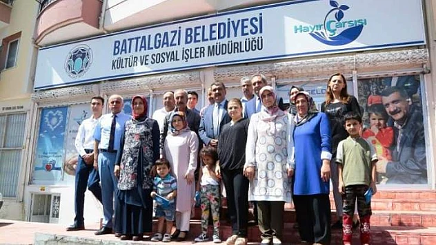 Hayır Çarşısı, İhtiyaç Sahibi Vatandaşların İhtiyaçlarını Karşılıyor