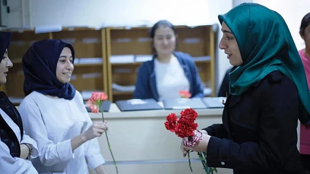 Akkurt: Kadınların Desteğine Talibim