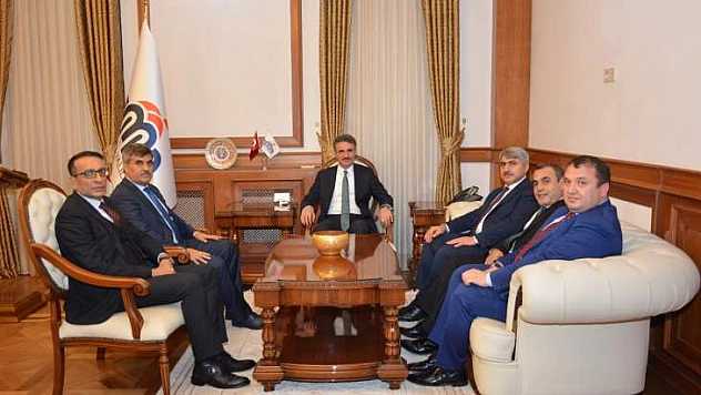 Bakan Yardımcısı Menteş, Vali Baruş'u Ziyaret Etti