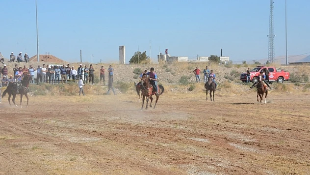 Yazıhan'da Tarla Günü Etkinliği