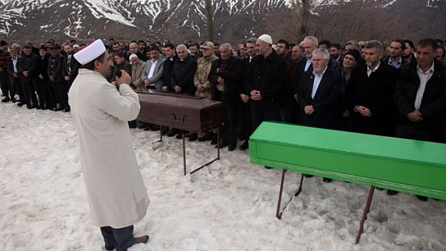 Pütürge'de Hayatını Kaybedenler Toprağa Verildi