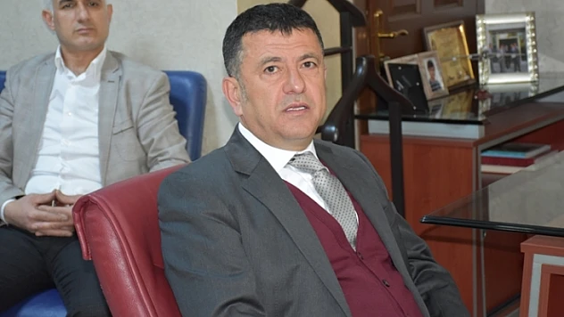 Ağbaba, Düşman Yok, Hepsi Bizim Kardeşimiz