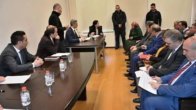 Vali Baruş'tan Halk Günü Toplantısı