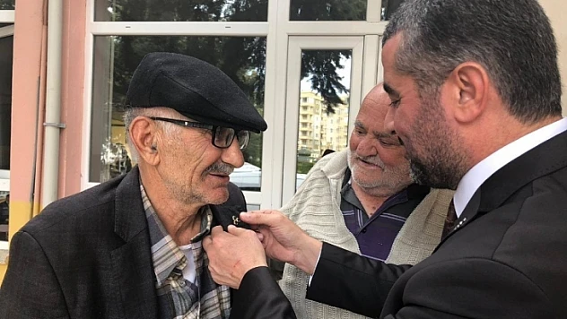 Avşar, Yaşlılar Günü Nedeniyle Bir Mesaj Yayınladı