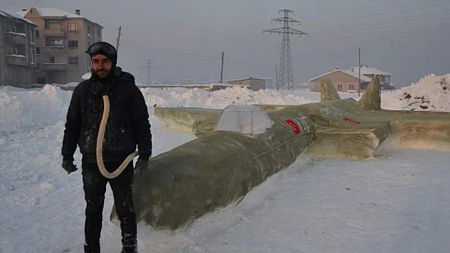 Kardan Savaş Uçağı Yaptı