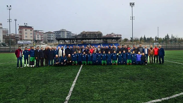 Yeşilyurt'lu Muhtarlardan Yeşilyurt Belediyespor'a Moral Ziyareti