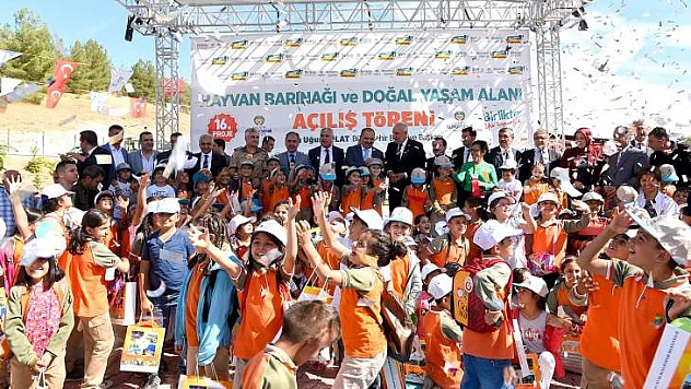 Minik Öğrenciler Hayvan Barınağının Açılışını Yaptı