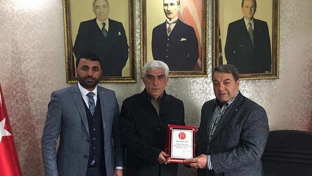 Başkan Samanlı'dan Ah De Vefa Örneği