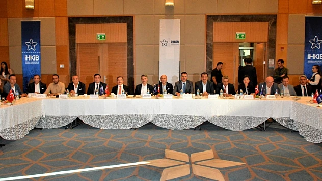 Vali Baruş, İhracatçıları Birliğinin Toplantısına Katıldı