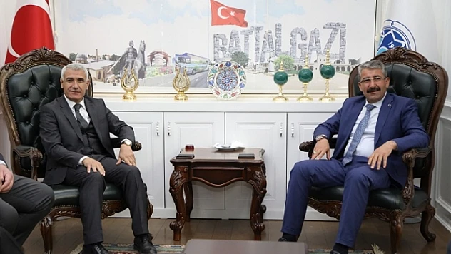 Darende Belediye Başkanı Özkan, Başkan Güder'i Ziyaret Etti