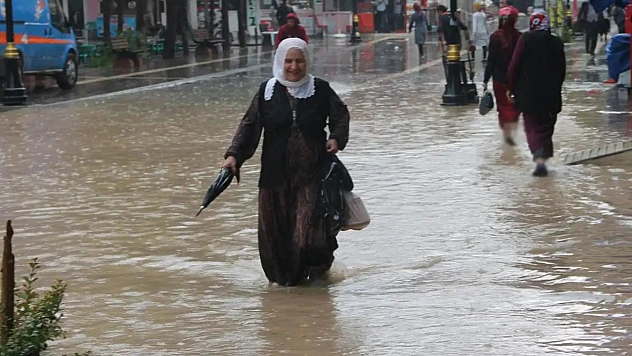 Hava Durumu Uyarısı: Sağanak ve Fırtına Kapıda