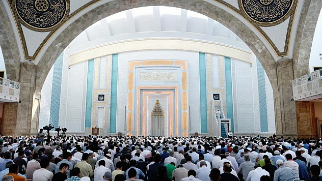 Hutbede Mesaj: Aile, İlahi Rahmetin Yeryüzündeki Tecellisi