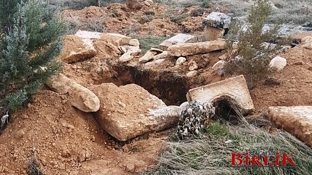 İbadethane Ve Mezarlıklara Zarar Verme