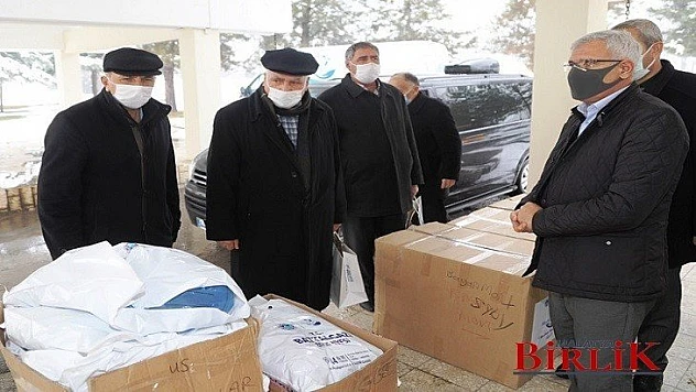 İhtiyaç Sahibi Çocukların Yüzünü Başkan Güder Güldürdü