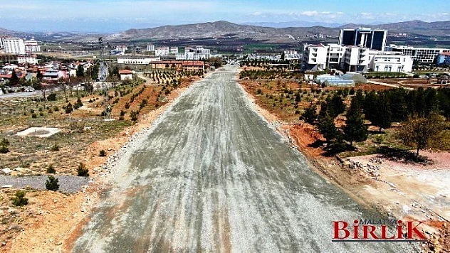İnönü Üniversitesi İçerisinde 3 Km Uzunluğunda 40 Metre Genişliginde Yol Açıldı