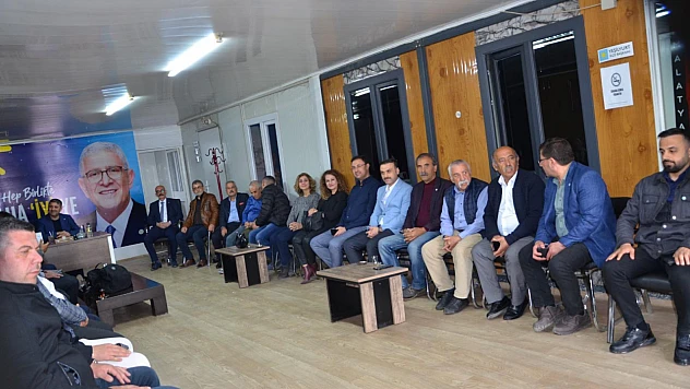 İYİ Parti'de buruk kutlama