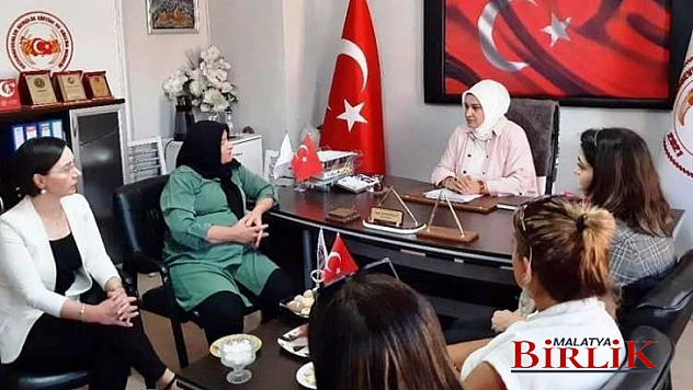 İyi Parti Kadın Kollarından Vatanseverler Derneğine Ziyaret