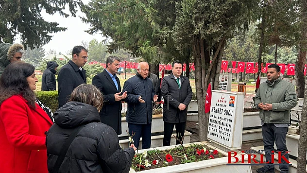İyi Parti Malatya Teşkilatı 18 Mart'ı Şehitlikte Andı