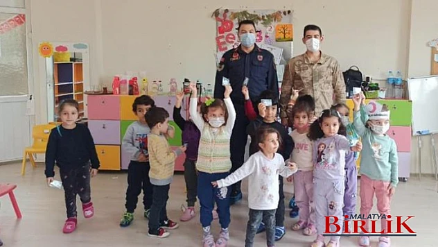 Jandarma'dan Öğrencilere Trafik Eğitim Semineri