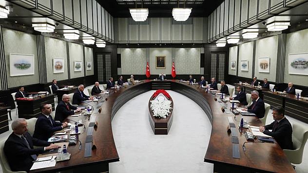 Kabine Beştepe'de toplanıyor: Güvenlik, asgari ücret ve 'yasa dışı' bahis masada