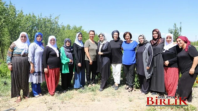 Kadın Muhtarlar Kooperatifte Üretim Yapan Kadınlara Omuz Verdi