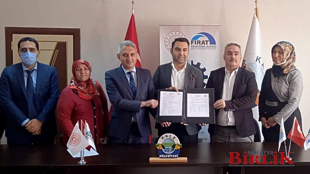 Kale Çileği Kadınlara ve Gençlere Gelir Kapısı Olacak