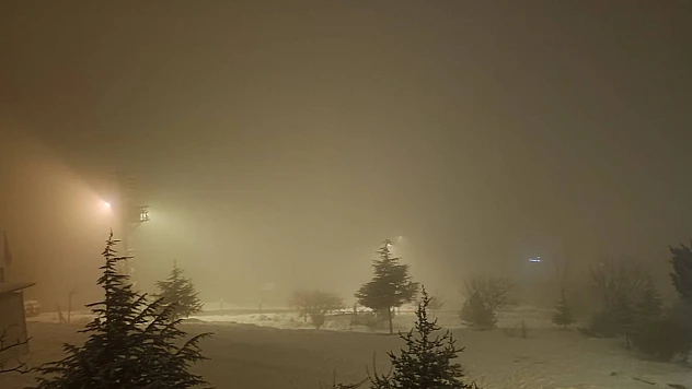 Kar Yağışıyla Birlikte Sis Kabusu: Malatya'da Görüş Mesafesi Kayboldu