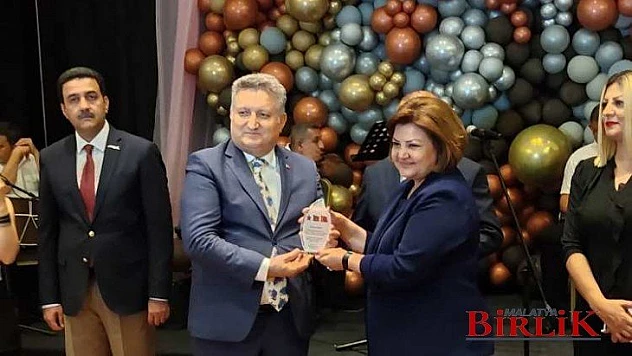 Karabağ Zaferine Anısına Hamit Özpolat'a Plaket