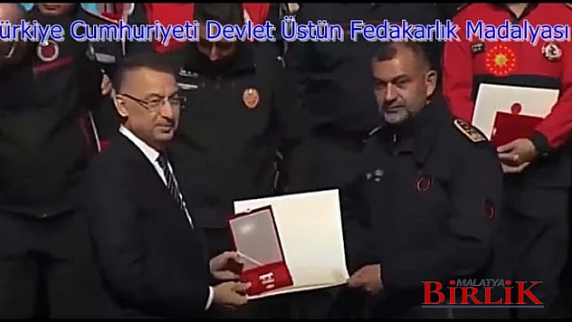 Katipoğlu'na Devlet Üstün Madalyası