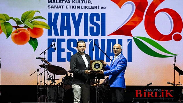 Kayısı Festivalinde Oğuzhan Koç Rüzgârı Esti