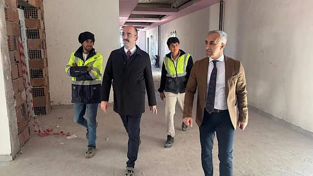 Kaymakam Sungur TOKİ'deki okul inşaatlarını inceledi