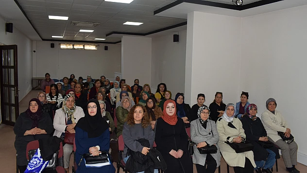 Kent Konseyi'nde Kanser Taramaları ve Erken Teşhis Konferansı Düzenlendi