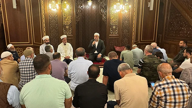 Kernek Karagözlüler Camii'nde Mevlid-i Nebi Programına Yoğun İlgi