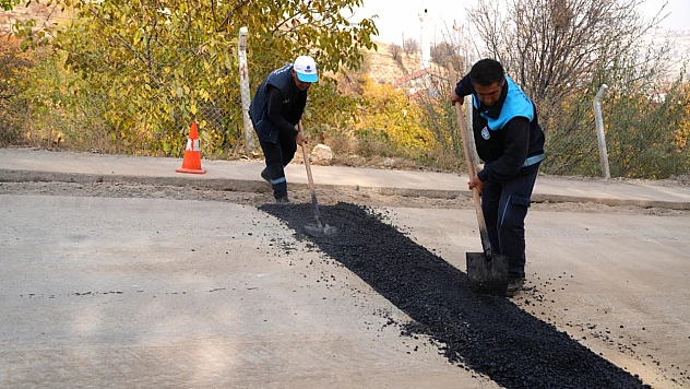Kış Öncesi Yol Düzenleme Çalışmaları İlçe Genelinde Devam Ediyor