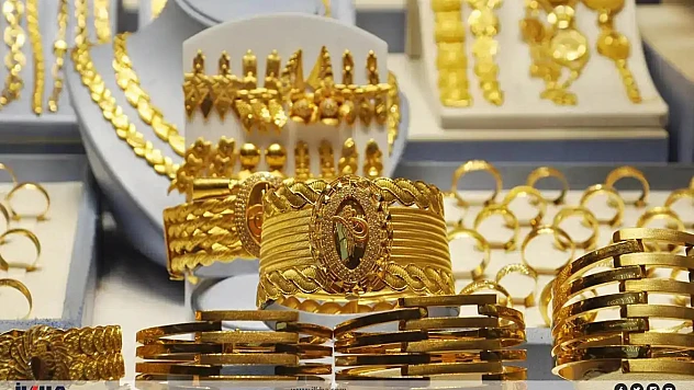 Küresel Piyasalarda Altın Yatay Seyirde: Ons 3.868 Dolar