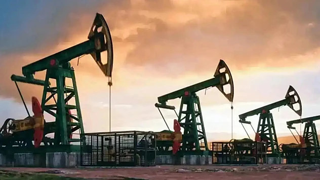 Küresel Piyasalarda Petrol Yükselişi: Brent 66,85, WTI 62,95 Dolar