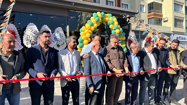 Lumar Lounge Cafe, Tecde Mahallesi'nde Büyük Bir Coşkuyla Açıldı