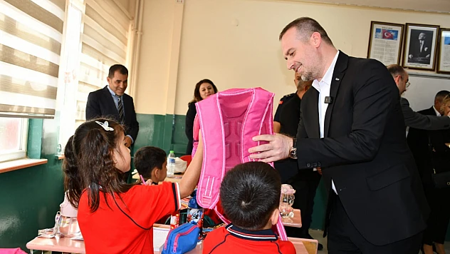 MAGİNDER Eğitime Destek İçin Malatya'da Hediye Çantalar Dağıttı